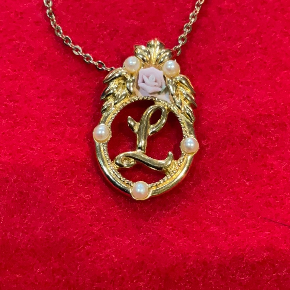 Vintage Avon necklace with initial “L”